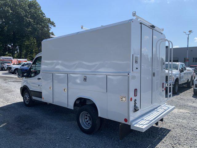 2025 Ford Transit Cutaway T-350 RWD DRW 138" WB 9950 GVWR