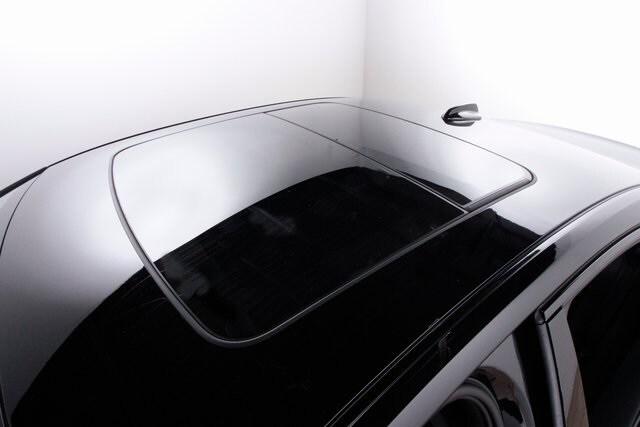 2022 Volvo S60 B5 Black Edition R-Design