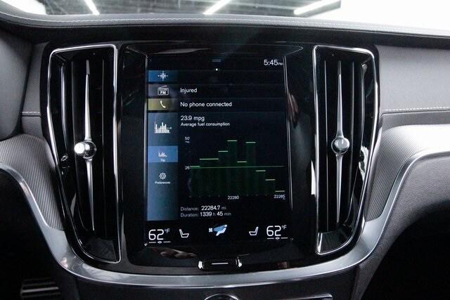 2022 Volvo S60 B5 Black Edition R-Design