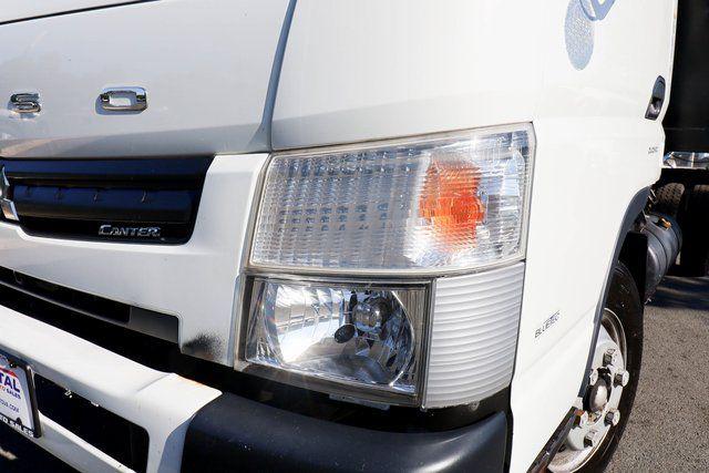 2017 Mitsubishi FEC72S FEC72S