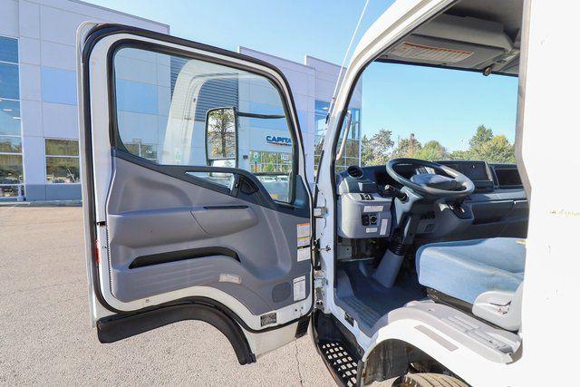 2017 Mitsubishi FEC72S FEC72S