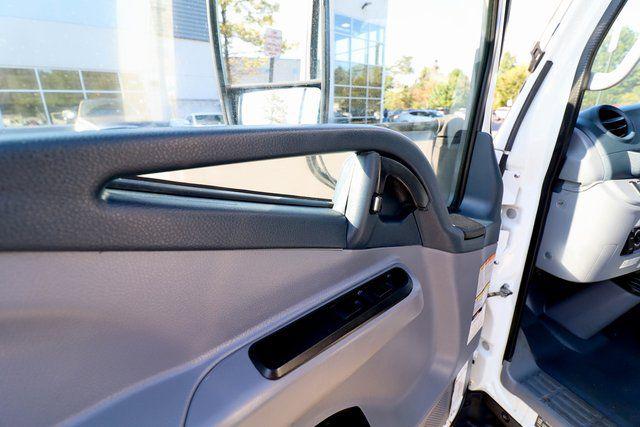 2017 Mitsubishi FEC72S FEC72S
