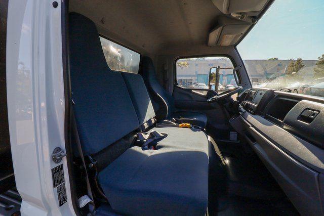 2017 Mitsubishi FEC72S FEC72S