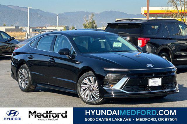 2025 Hyundai Sonata Hybrid Limited for sale in MEDFORD, OR