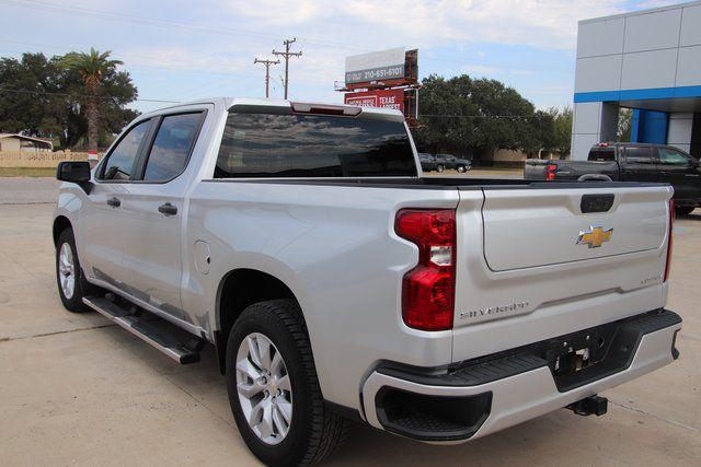2022 Chevrolet Silverado 1500 2WD Crew Cab Short Bed Custom