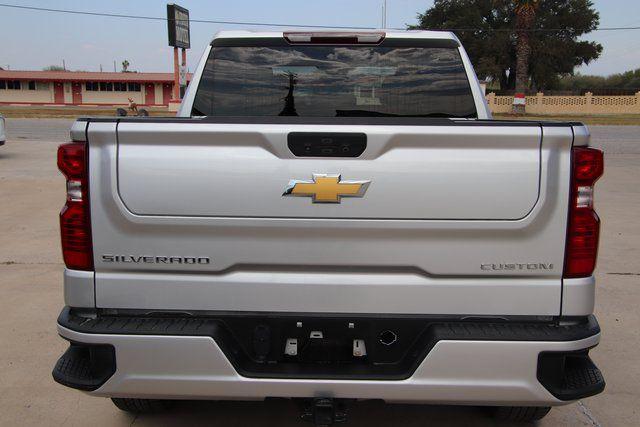 2022 Chevrolet Silverado 1500 2WD Crew Cab Short Bed Custom
