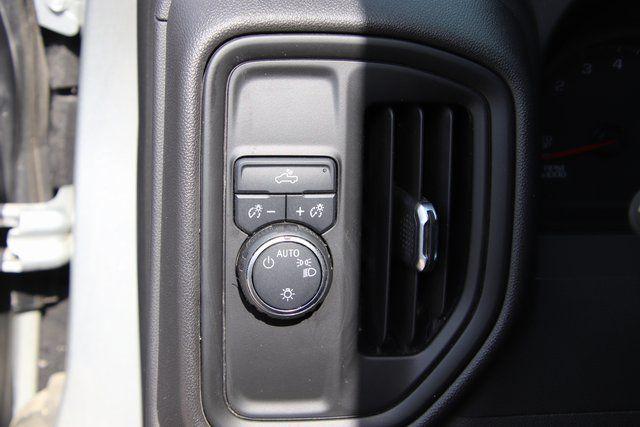 2022 Chevrolet Silverado 1500 2WD Crew Cab Short Bed Custom