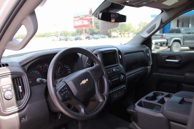 2022 Chevrolet Silverado 1500 2WD Crew Cab Short Bed Custom