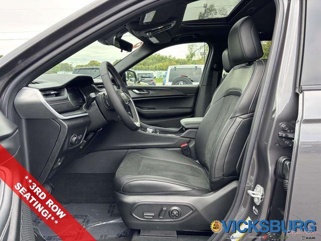 2025 Jeep Grand Cherokee GRAND CHEROKEE L ALTITUDE X 4X4 2025 Jeep Grand Cherokee GRAND CHEROKEE L ALTITUDE X 4X4