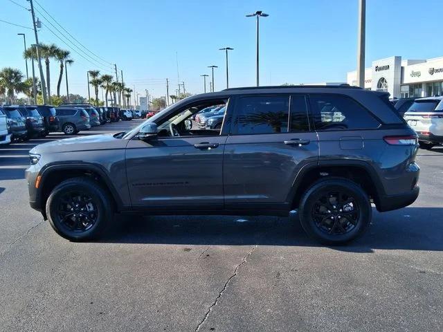 2025 Jeep Grand Cherokee Altitude 4x2