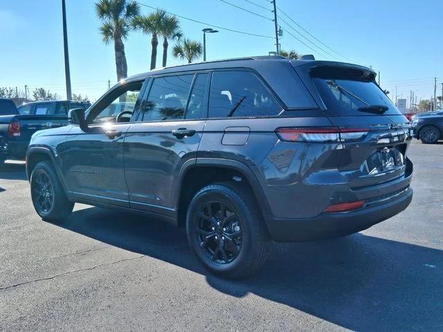2025 Jeep Grand Cherokee Altitude 4x2