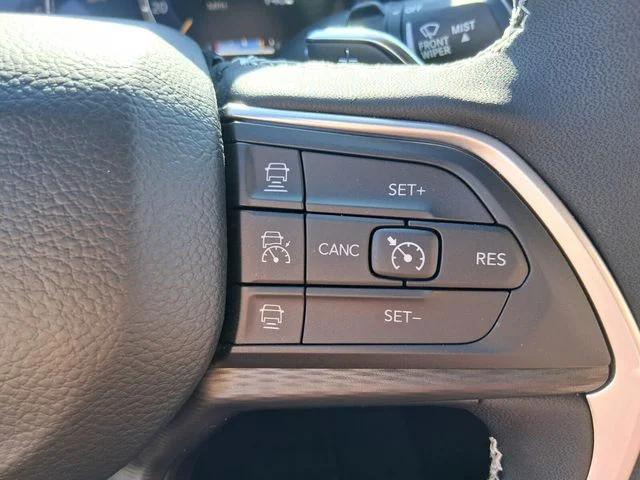 2025 Jeep Grand Cherokee Altitude 4x2