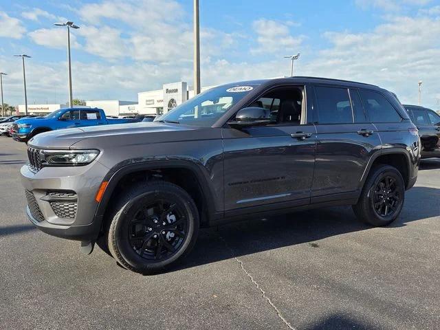 2025 Jeep Grand Cherokee Altitude 4x2