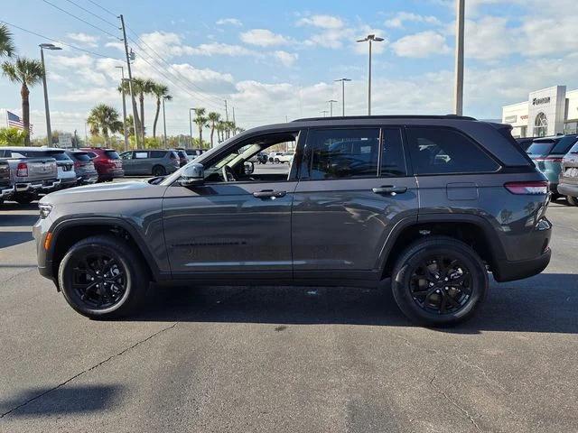2025 Jeep Grand Cherokee Altitude 4x2