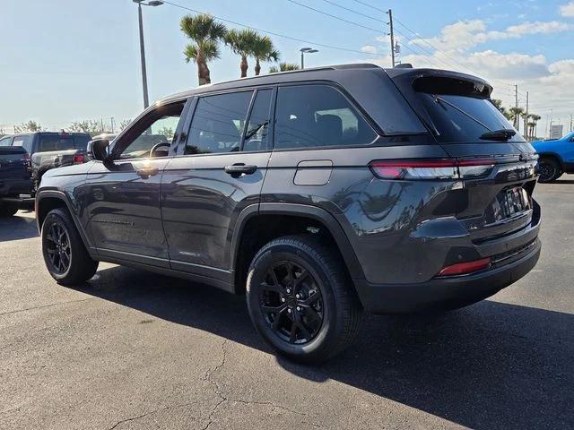 2025 Jeep Grand Cherokee Altitude 4x2