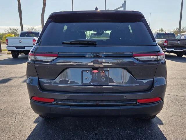 2025 Jeep Grand Cherokee Altitude 4x2
