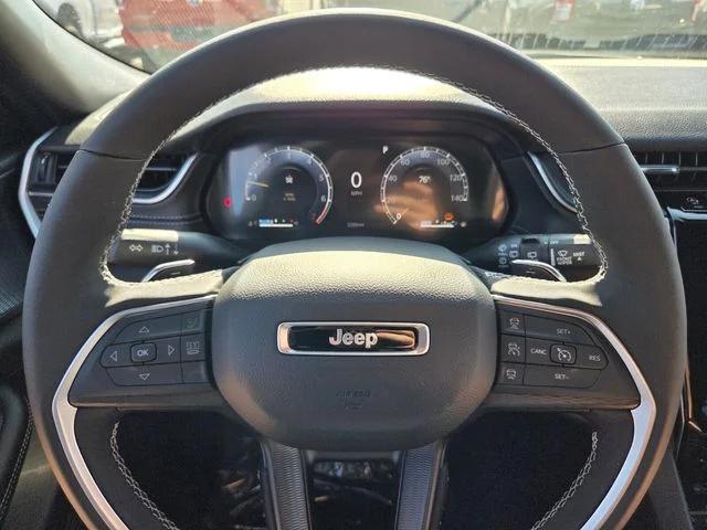 2025 Jeep Grand Cherokee Altitude 4x2