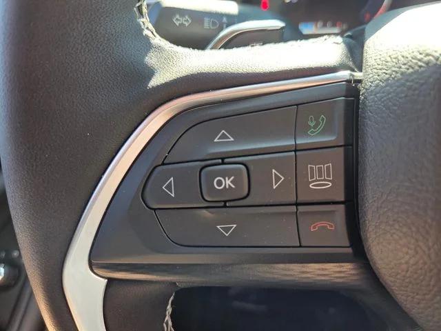 2025 Jeep Grand Cherokee Altitude 4x2