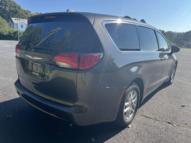 2022 Chrysler Voyager LX 2022 Chrysler Voyager LX