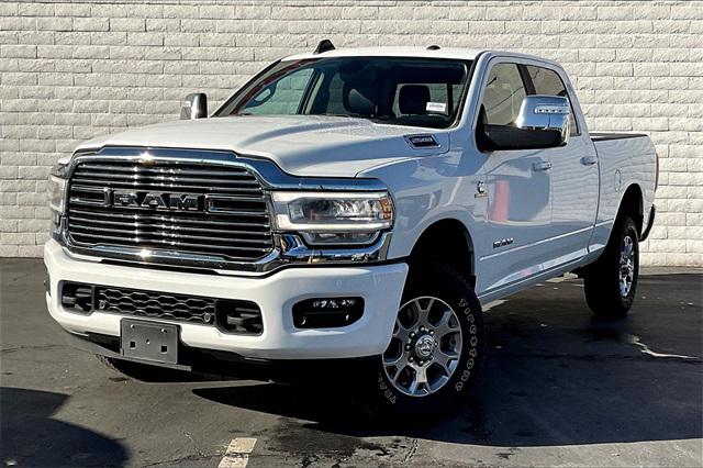 2024 RAM 2500 Laramie Crew Cab 4x4 64 Box