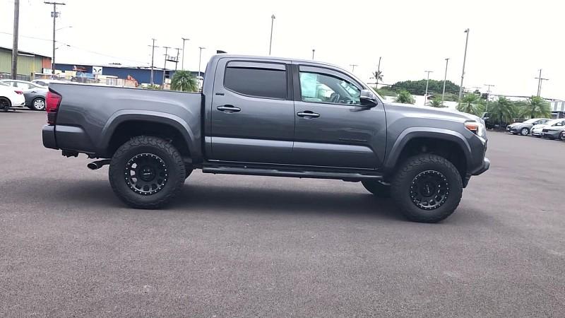 2022 Toyota Tacoma SR5 V6