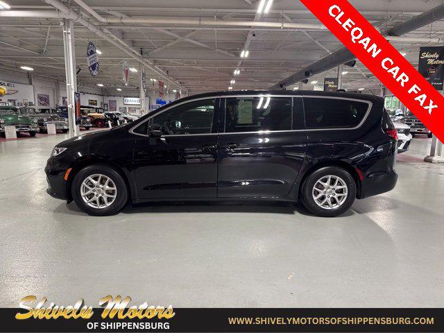 2024 Chrysler Pacifica Touring 2024 Chrysler Pacifica Touring