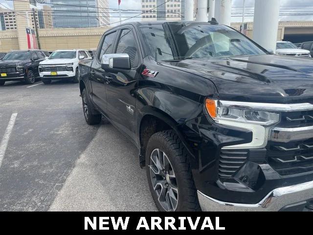 2022 Chevrolet Silverado 1500 4WD Crew Cab Standard Bed LT