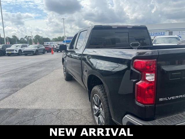 2022 Chevrolet Silverado 1500 4WD Crew Cab Standard Bed LT