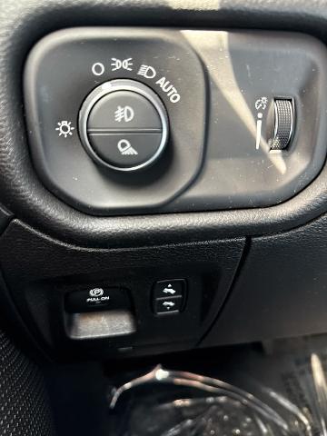 2022 Ram 1500 Big Horn Crew Cab 4x4 5'7" Box