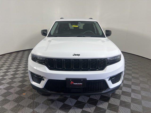 2023 Jeep Grand Cherokee Limited 4x4 2023 Jeep Grand Cherokee Limited 4x4