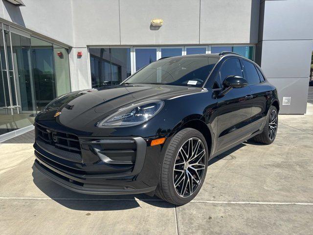 2023 Porsche Macan  2023 Porsche Macan