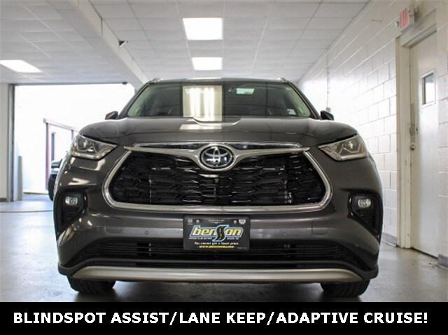 2023 Toyota Highlander Platinum 2023 Toyota Highlander Platinum