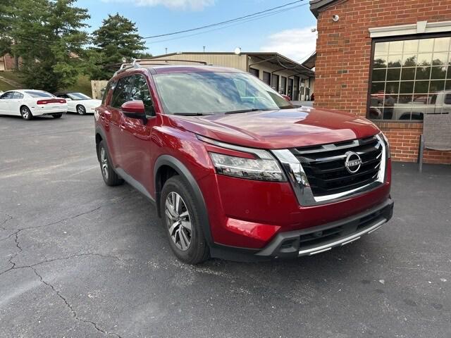 2024 Nissan Pathfinder SL 4WD