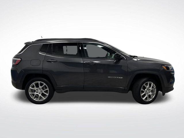 2024 Jeep Compass Latitude Lux FWD
