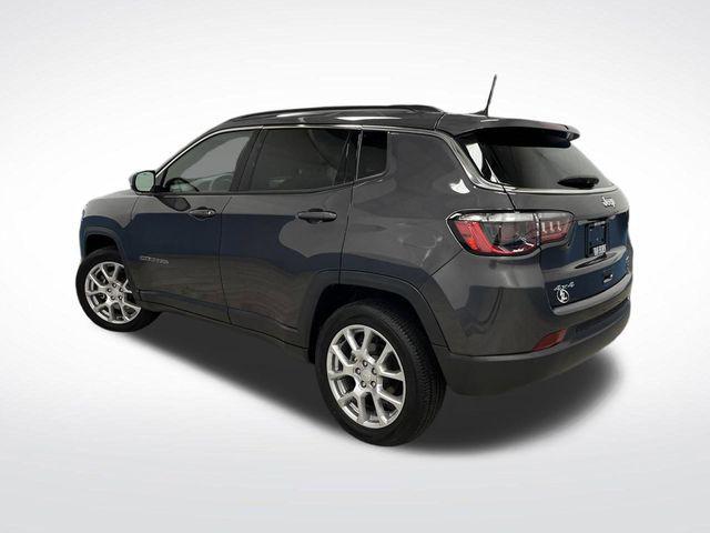 2024 Jeep Compass Latitude Lux FWD