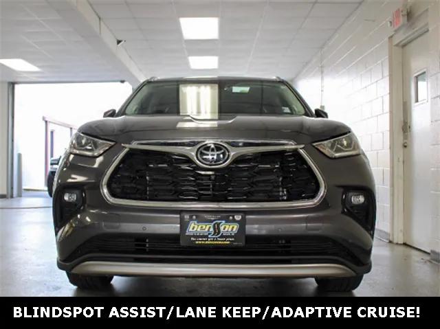 2023 Toyota Highlander Platinum 2023 Toyota Highlander Platinum