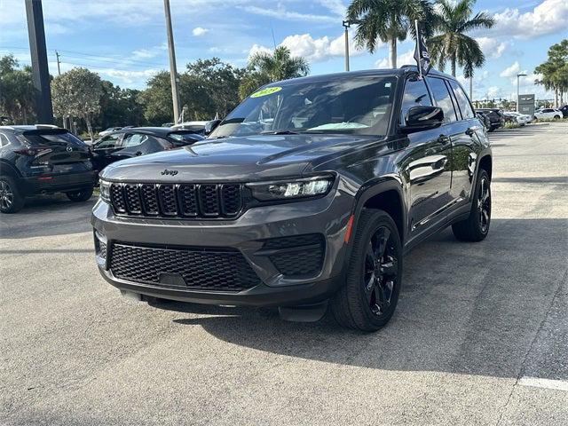 2023 Jeep Grand Cherokee Altitude 4x2
