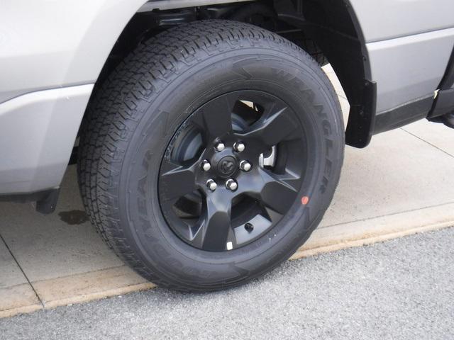 2025 RAM Ram 1500 RAM 1500 TRADESMAN CREW CAB 4X4 57 BOX 2025 RAM Ram 1500 RAM 1500 TRADESMAN CREW CAB 4X4 57 BOX