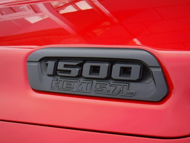 2020 RAM 1500 Big Horn Crew Cab 4x4 57 Box 2020 RAM 1500 Big Horn Crew Cab 4x4 57 Box