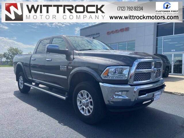 2017 RAM 2500 Laramie Crew Cab 4x4 64 Box 2017 RAM 2500 Laramie Crew Cab 4x4 64 Box