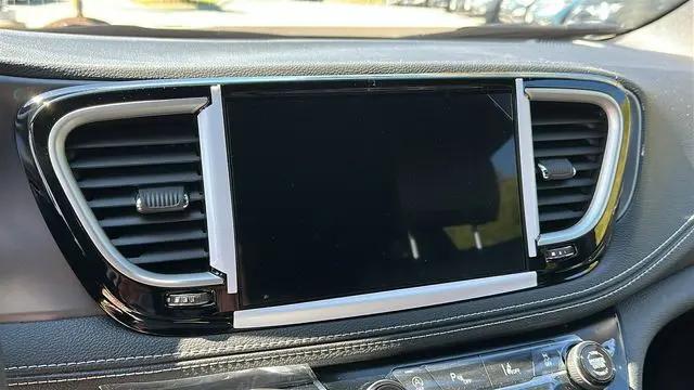 2026 Chrysler Pacifica Select AWD