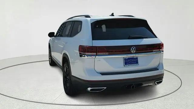 2026 Volkswagen Atlas SE with Technology