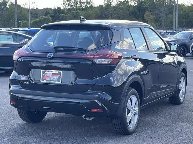 2025 Nissan Kicks S