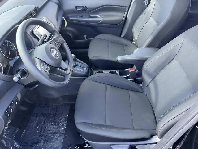 2025 Nissan Kicks S