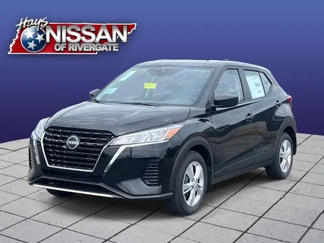 2025 Nissan Kicks S