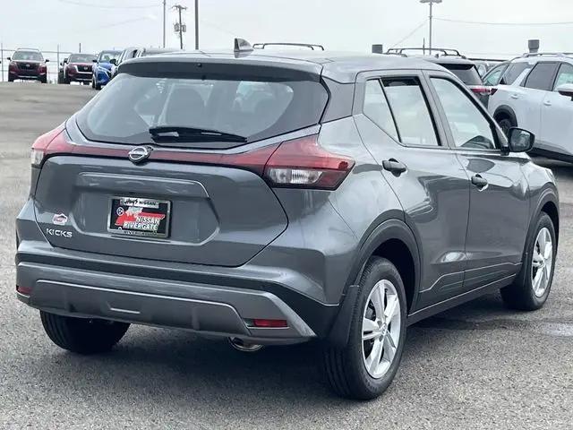 2025 Nissan Kicks S