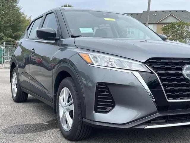 2025 Nissan Kicks S