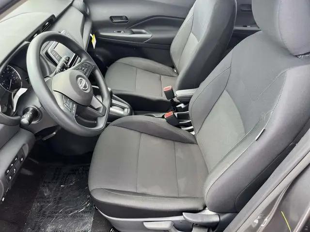 2025 Nissan Kicks S