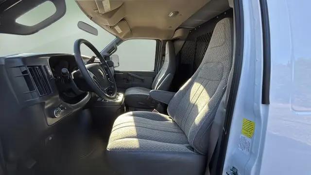 2025 Chevrolet Express Cargo Van RWD 2500 Regular Wheelbase WT