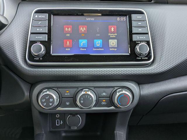 2025 Nissan Kicks S